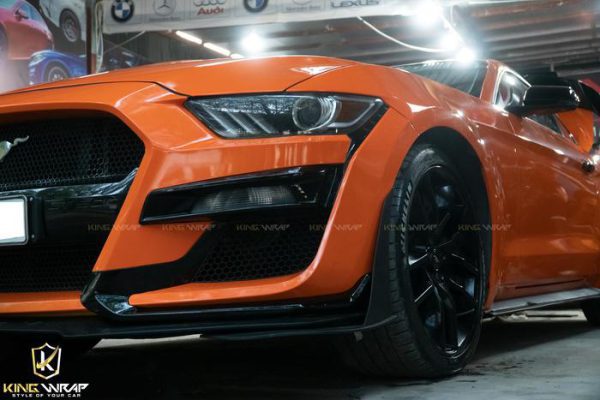 Ford Mustang GT500 đổi màu cam