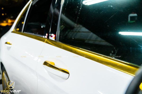 Dán điểm họa tiết Mercedes C300 màu vàng Yellow Gold CHM02E - Tay nắm cửa