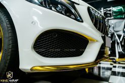 Dán điểm họa tiết Mercedes C300 màu vàng Yellow Gold CHM02E - Viền quạt gió