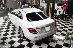 Dán đổi màu ô tô Mercedes E250 trắng sứ 8