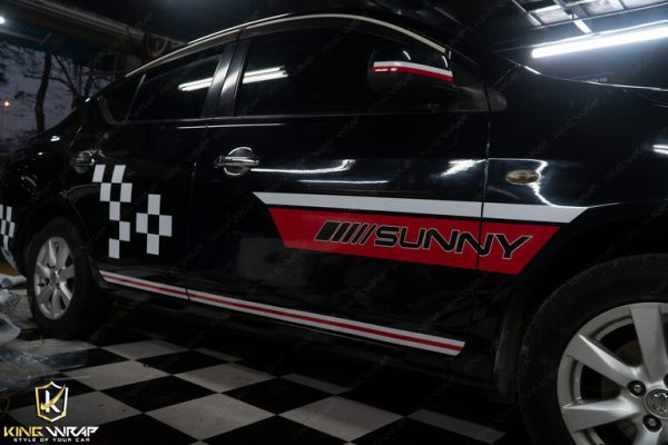 Nissan Sunny dán tem xe oto đẹp giá rẻ