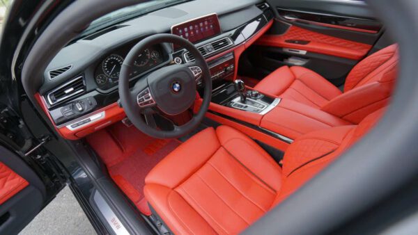 Đổi màu nội thất ô tô BMW đỏ