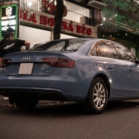 Audi A4 doi mau xanh den sang xanh trung quoc China Blue teckwrap CG22 HD 4
