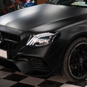 E200 doi mau xanh sang den mo teckwrap CM01 3