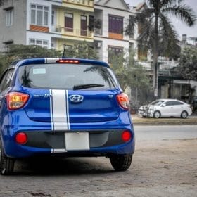 Dán tem xe oto đẹp Grand I10 3 Hyundai Grand I10 len tem soc trang xanh 2