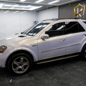 ML63 doi mau den sang trang ngoc trai CK525 3