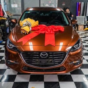 Decal dán xe oto đẹp giá rẻ tại Cầu Giấy Mazda 3 2 Mazada 3 doi mau trang sang cam dat teckwrap rb10 2