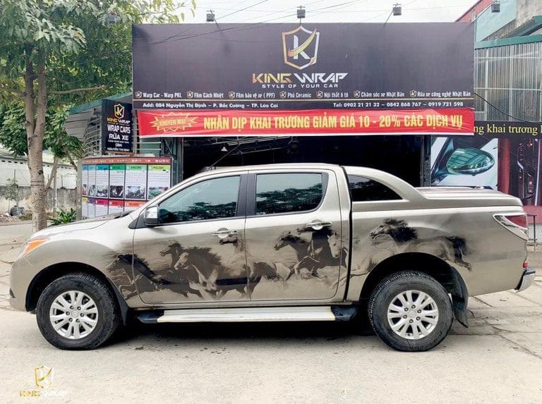 Mazda-bt50-len-tem-chum1.jpg