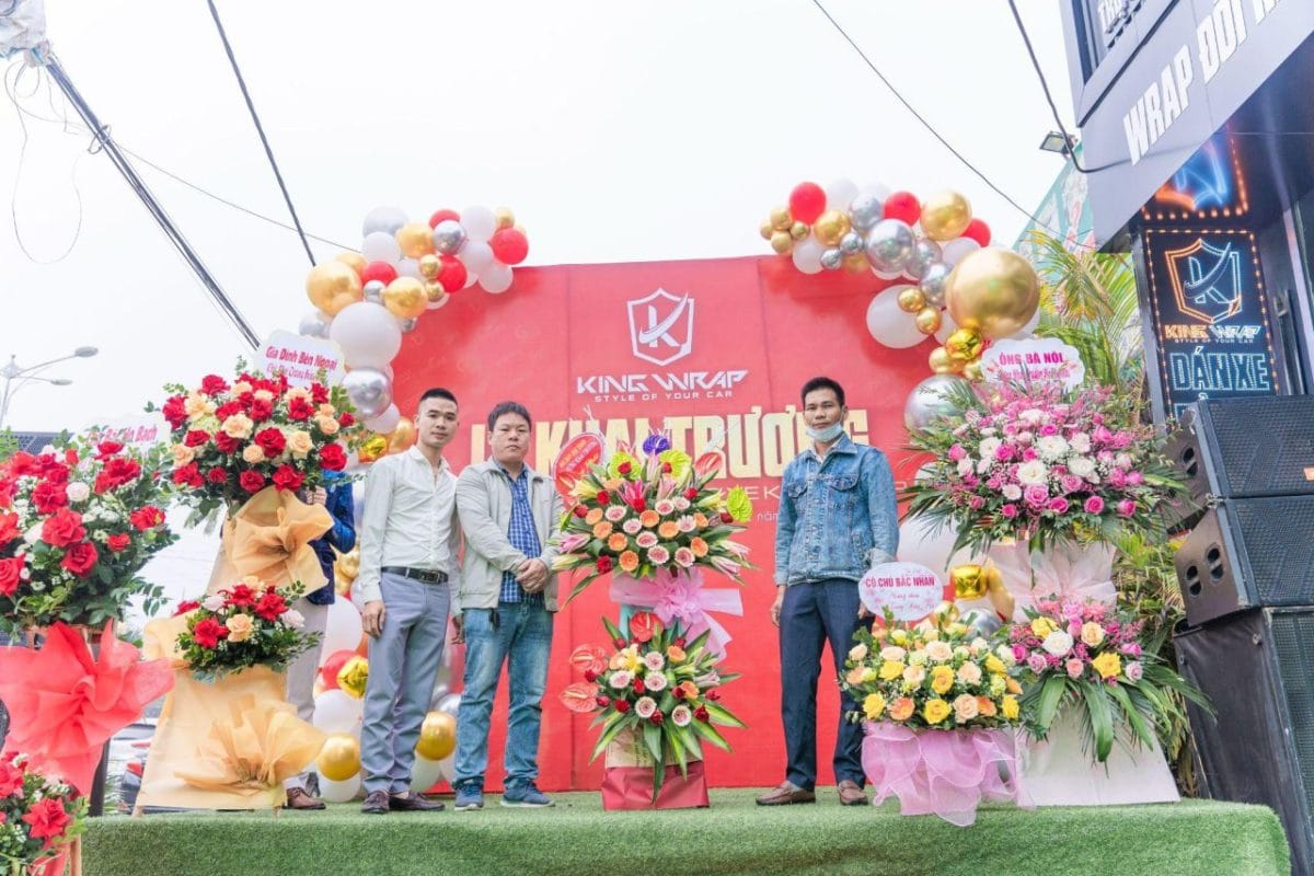 Tung bung khai truong tru so 8 KingWrap tai Vinh Phuc7