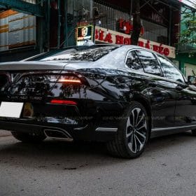 Vinfast Lux A 2.0 dan maybach nua duoi den bong teckwrap CG 01 SH 6