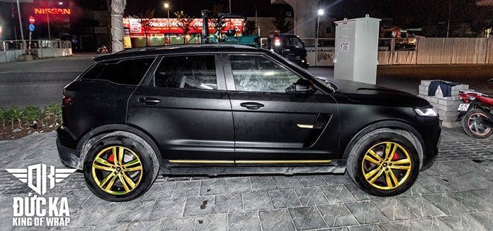 dan-decal-doi-mau-den-matte-zotye-z8-min.jpg dan-decal-doi-mau-den-matte-zotye-z8-min.jpg