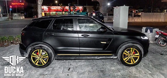 Dán decal đổi màu ô tô Zotye Z8 Matte Black + Chrome vàng