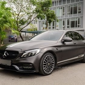 dan doi mau oto mercedes c300 den xam hm01 teckwrap 1 min