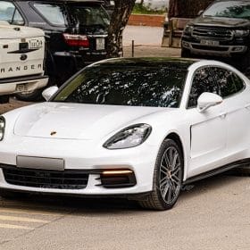 dan doi mau trang Porsche panamera 1 min