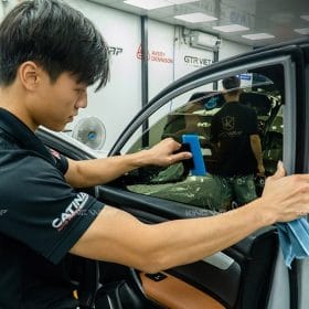 Dán Phim Cách Nhiệt Ô Tô Vinfast VF8 6 dan phim cach nhiet oto vinfast vf8 1