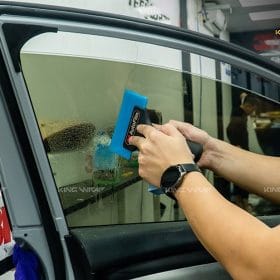 Dán Phim Cách Nhiệt Ô Tô Vinfast VF8 2 dan phim chong nong oto vinfast vf8 1