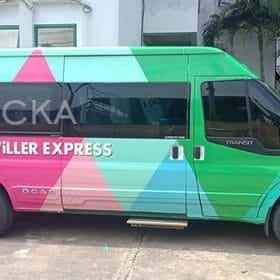 dan quang cao tren xe oto limosine