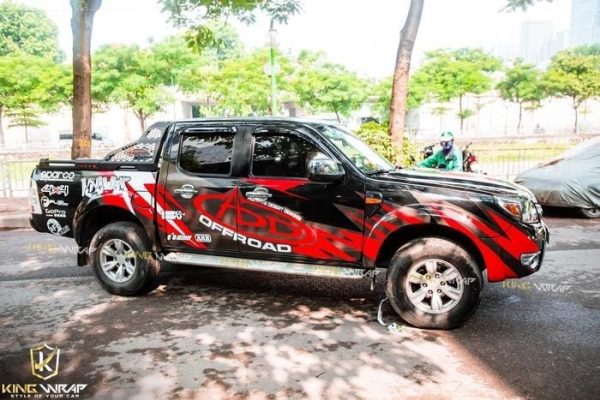 Tem dán xe ô tô thể thao: Các mẫu tem đẹp, cá tính và xu hướng mới