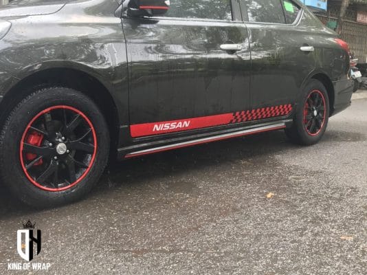 Decal tem xe ô tô Nissan