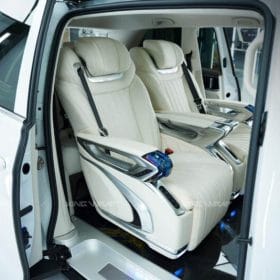 Độ Ghế Limousine Xe Volkswagen Viloran 1 do san da viloran ha noi 3 e1718079467307