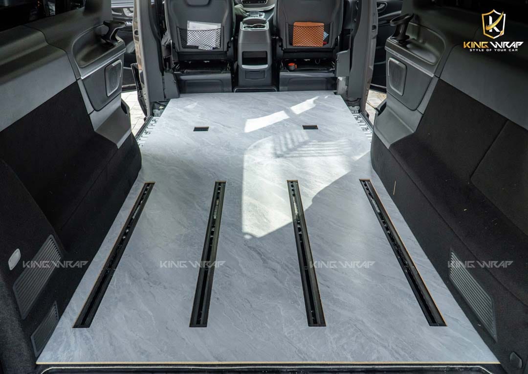 Độ Sàn Vân Đá Đế Nhôm Mercedes V250 1 do san nhom mer v250