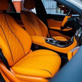 doi mau noi that mercedes e200 cam hermes