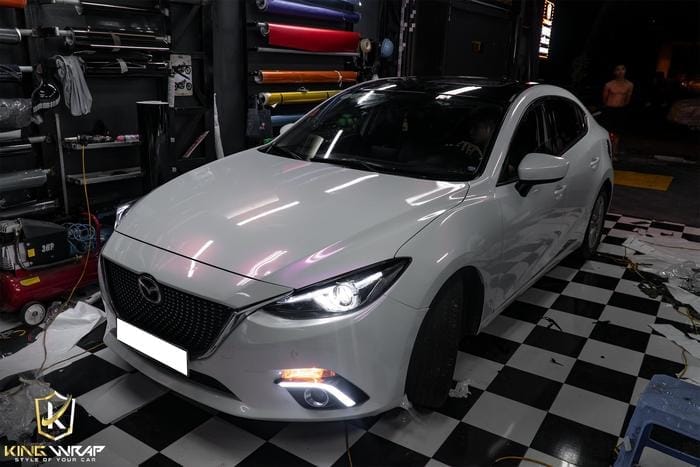 Dán decal đổi màu Mazada trắng ánh tím