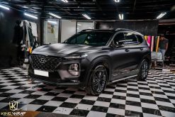 Decal đổi màu xe oto Hà Nội Santafe Đen Lì