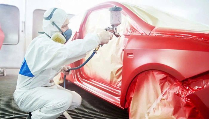 So sánh wrap đổi màu và sơn xe: Ưu nhược điểm, chi phí và độ bền