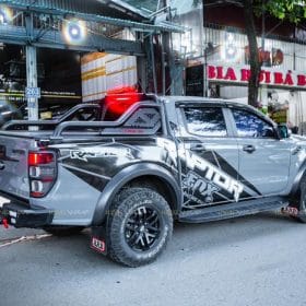 Dán decal tem sườn xe Ford Raptor tại Kingwrap 2 Top các mẫu tem dán sườn xe ô tô đón đầu 2026 được chủ xe ưa chuộng