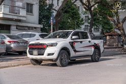 Tem xe bán tải Ford Ranger TRG01