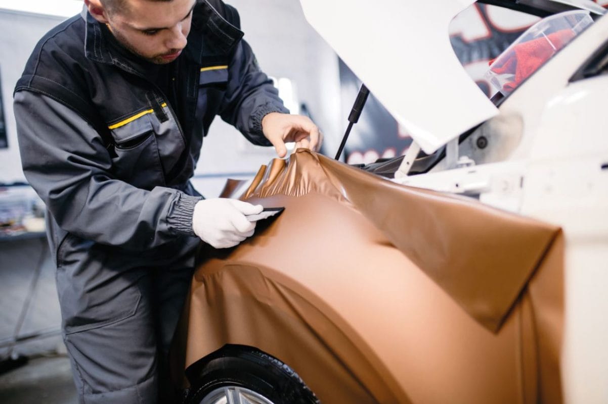 Tuyển dụng nhân viên dán decal xe máy ô tô tại Hà Nội 13 tuyen dung nhan vien dan decal xe may oto ha noi
