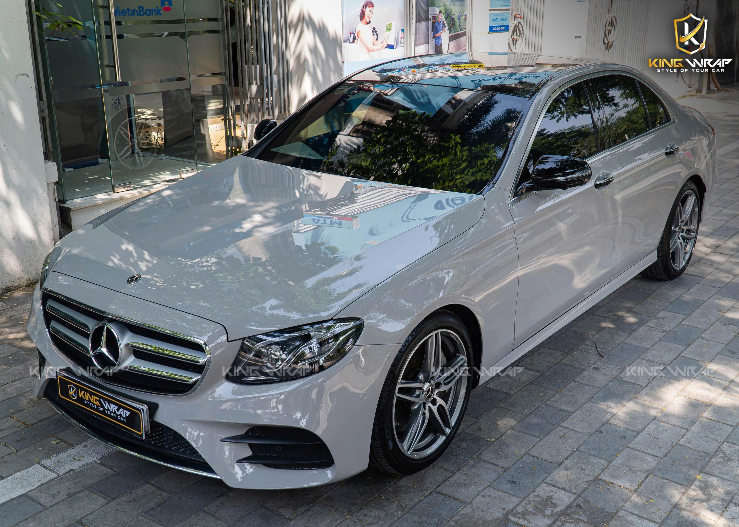 Dán decal xe ô tô có bị phạt không - Giải đáp từ chuyên gia KingWrap