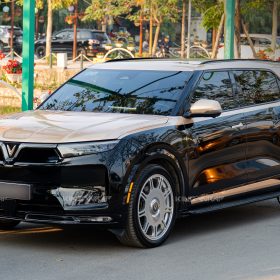 vf9 dan phong cach maybach 3 of 17