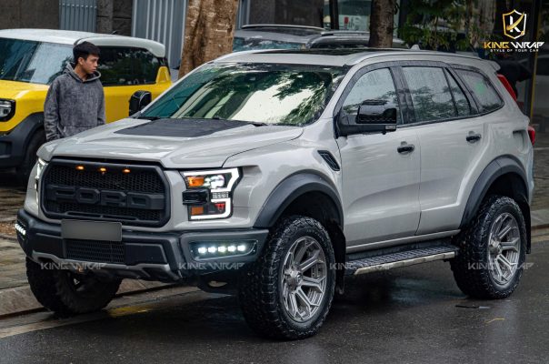 Dán đổi màu Ford Everest xám xi măng cá tính, mạnh mẽ Dán đổi màu Ford Everest xám xi măng cá tính, mạnh mẽ