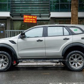 Dán Đổi Màu Ford Everest Cá Tính - Mạnh Mẽ 3 Dán Đổi Màu Xám Xi Măng Ford Everest Sang Trọng - Đẳng Cấp