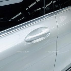Dán decal đổi màu trắng xe Mercedes E250 – Nâng tầm vẻ đẹp sang trọng và tinh tế