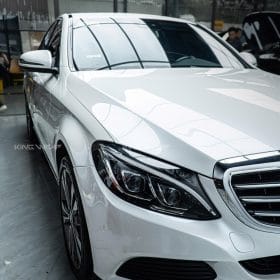 Dán decal đổi màu trắng xe Mercedes E250 – Nâng tầm vẻ đẹp sang trọng và tinh tế