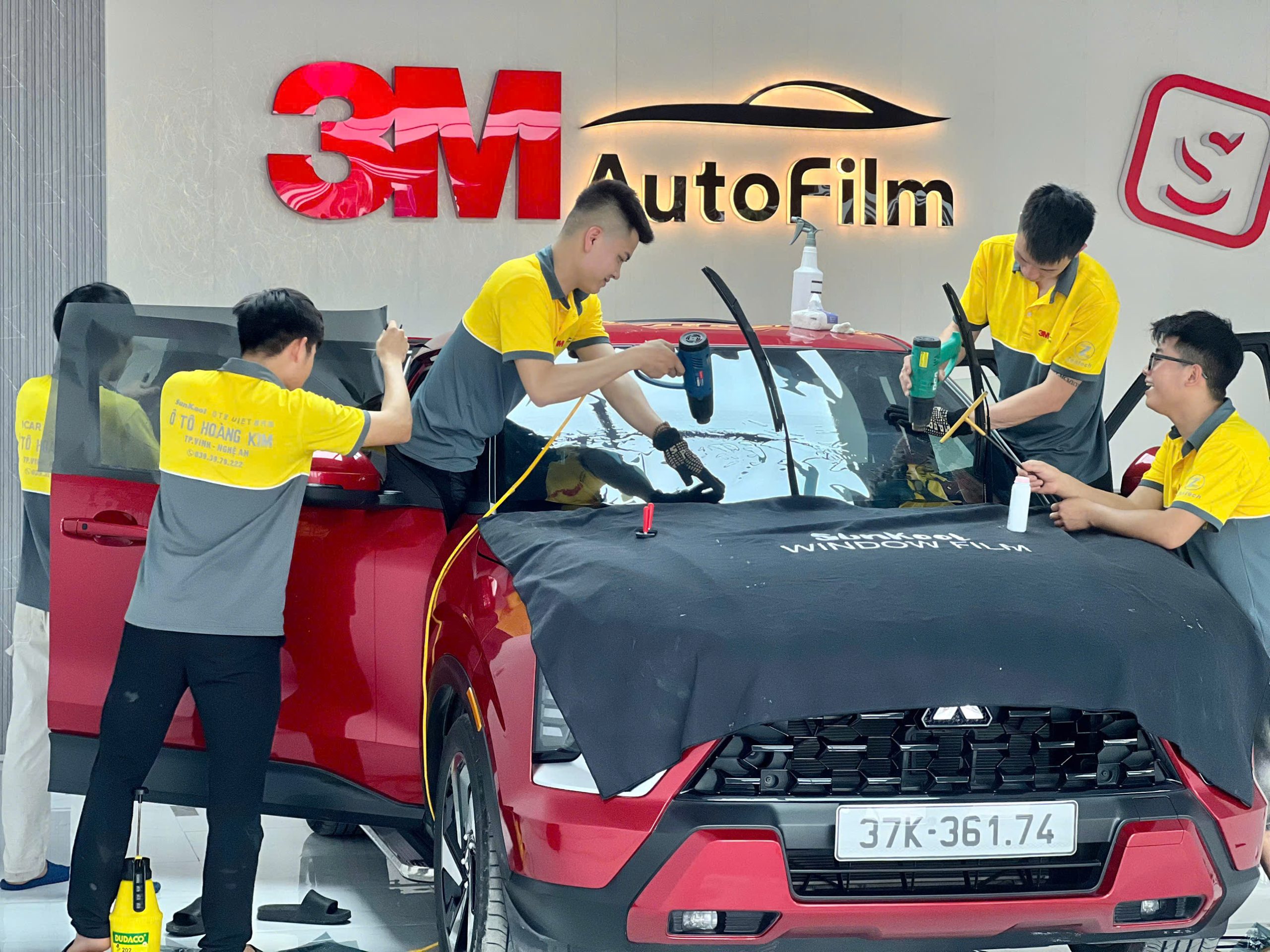 Địa chỉ dán phim cách nhiệt ô tô uy tín tại Nghệ An 