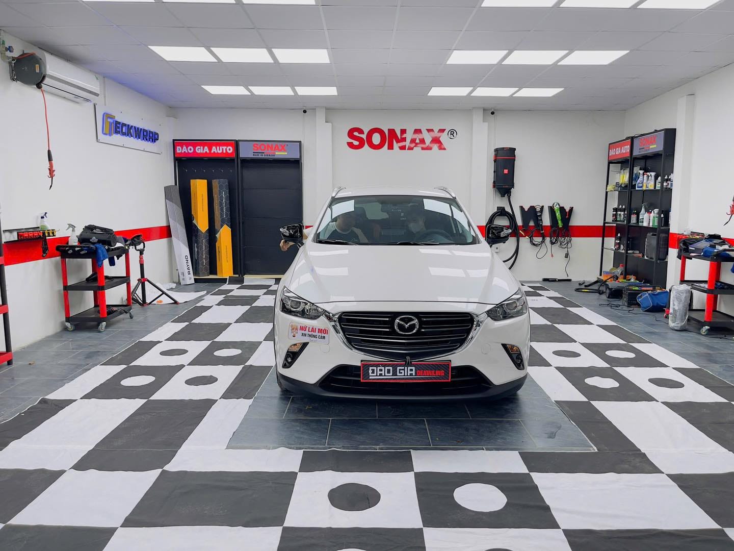 Địa chỉ dán decal xe ô tô uy tín tại Thái Nguyên 