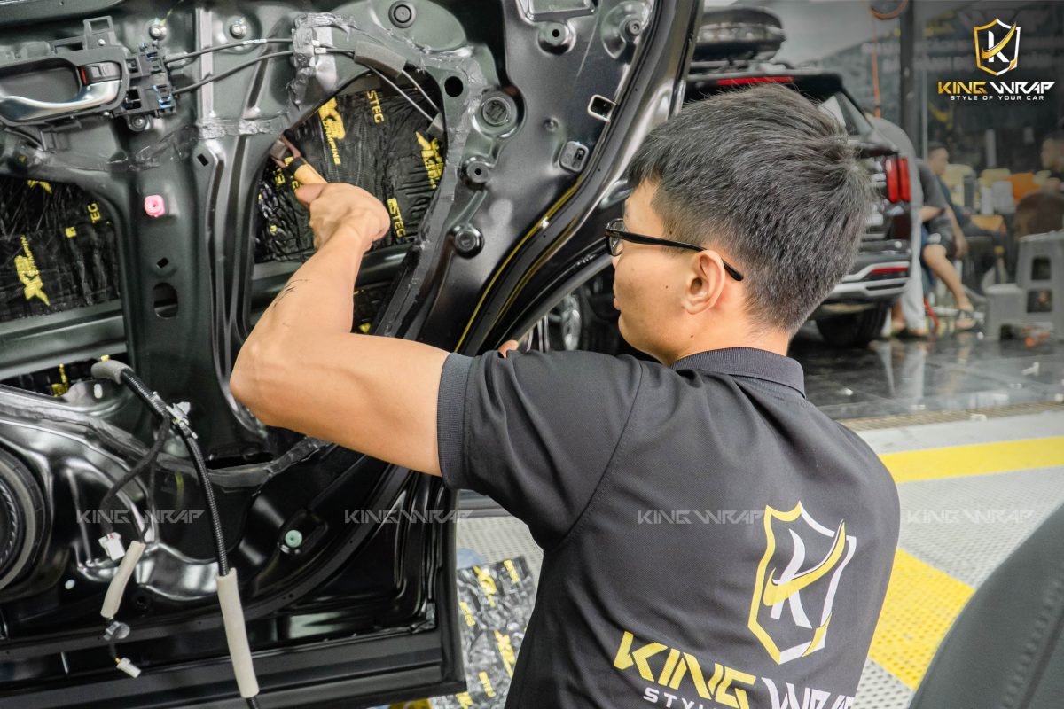 cach am chong on canh cua honda crv 1 of 6