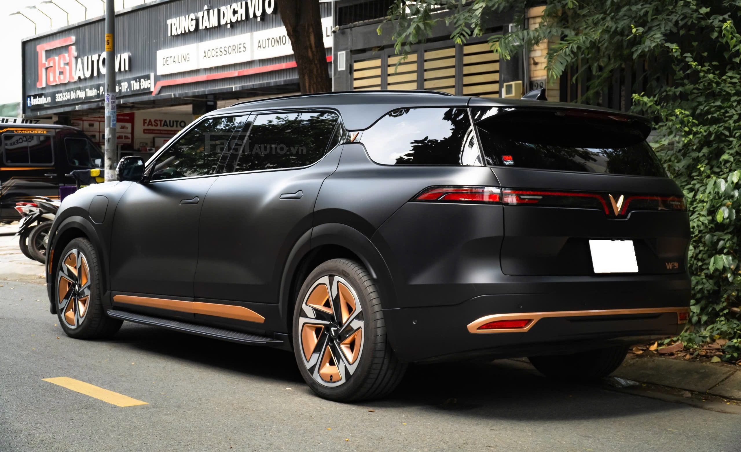 Dán Decal Đổi Màu Ô Tô VinFast VF9