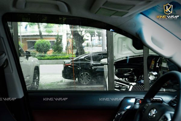 Dán phim cách nhiệt TeckWrap Toyota Land Cruiser tại KingWrap