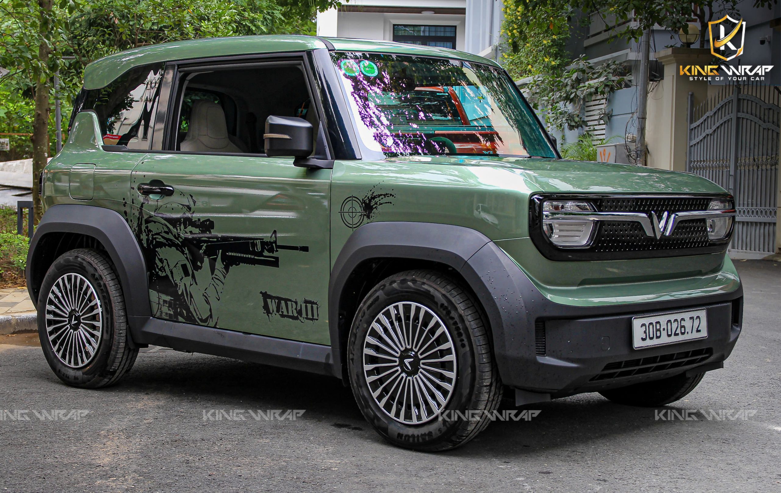 Dán phim cách nhiệt ô tô bao nhiêu lâu?