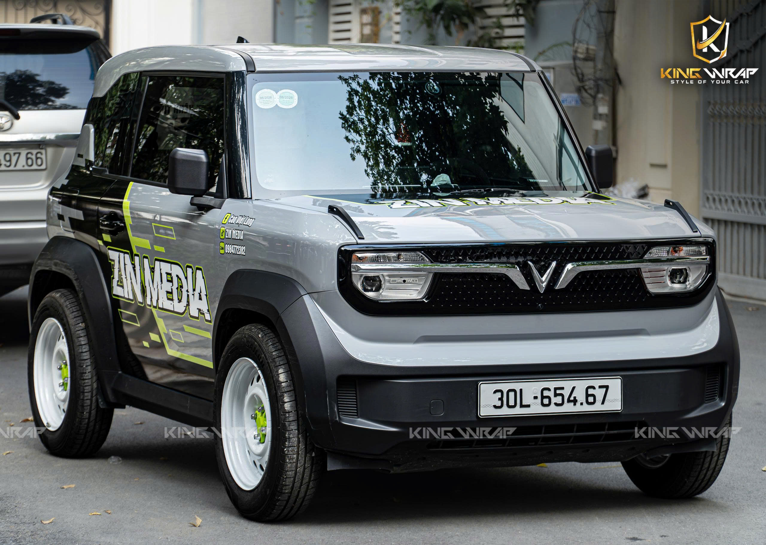 5 kiểu tem dán xe ô tô được yêu thích và sử dụng nhiều nhất