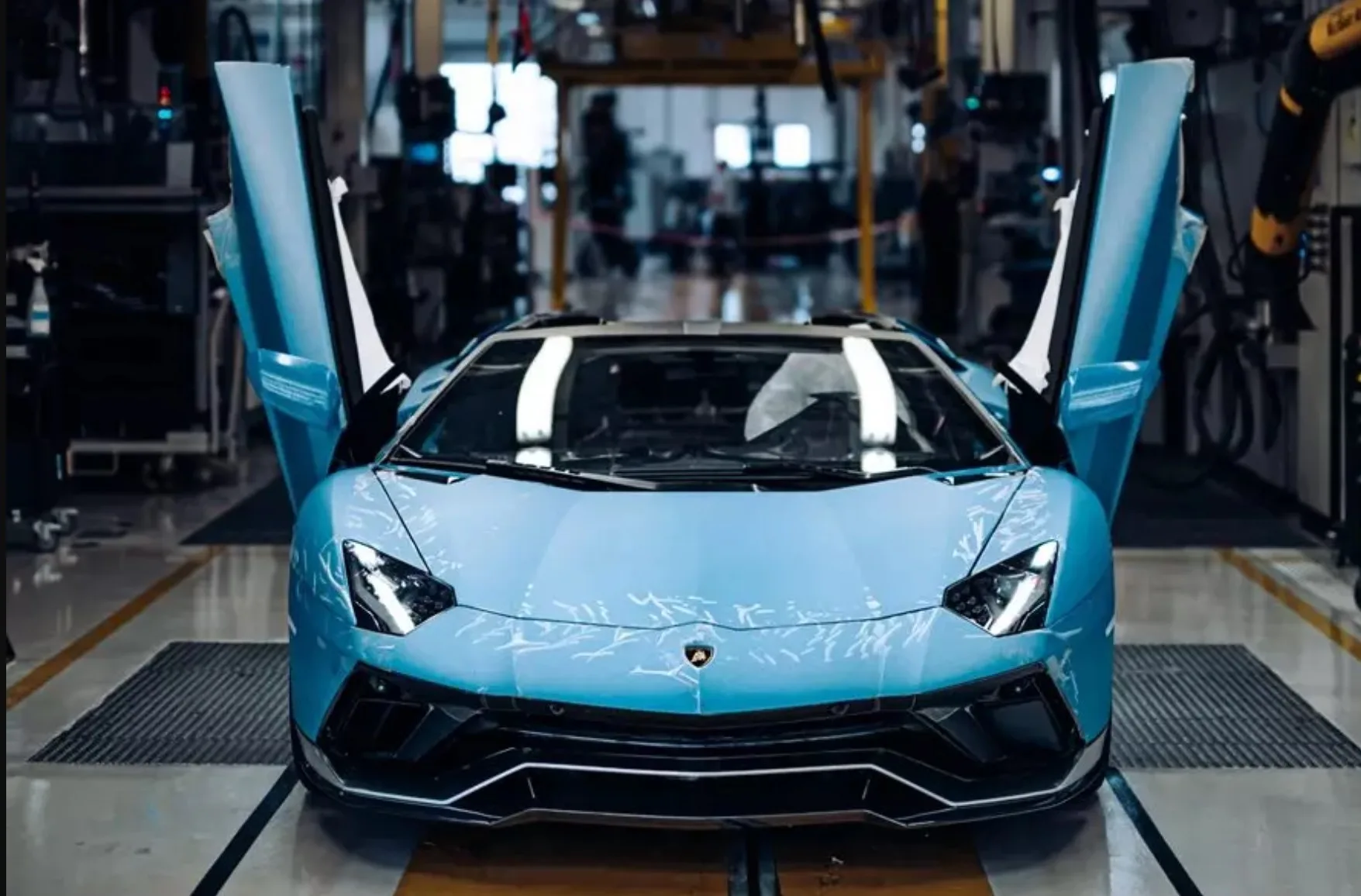 Dán PPF GSWF Xe Ô Tô Lamborghini