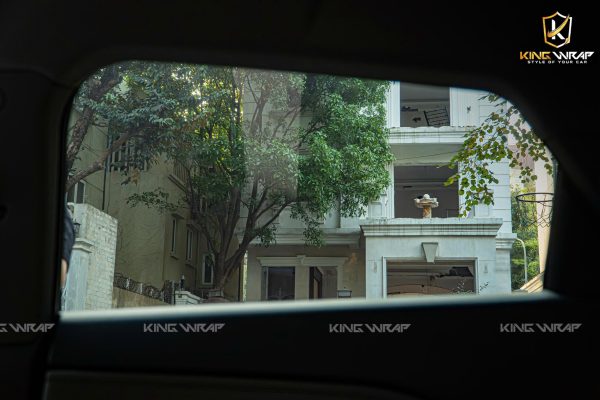 Xe VinFast VF6 dan phim cach nhiet Teckwrap lap cam hanh trinh 70mai 6