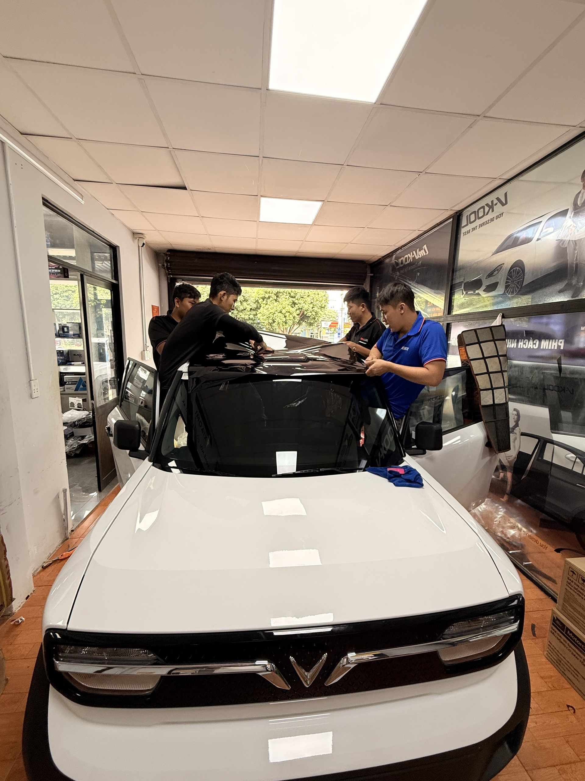 Địa chỉ dán nóc xe ô tô uy tín tại Buôn Ma Thuột - Đắk Lắk Địa chỉ dán nóc xe ô tô uy tín tại Buôn Ma Thuột - Đắk Lắk