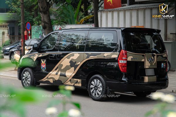 Dán tem xe Hyundai Starex họa tiết camouflage tại KingWrap
