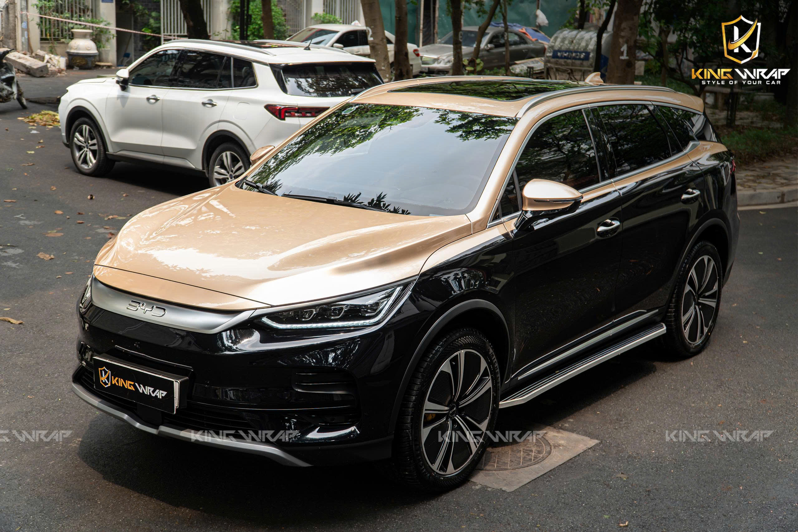 Dán decal phong cách Maybach vàng sâm panh cho BYD Sealion 8